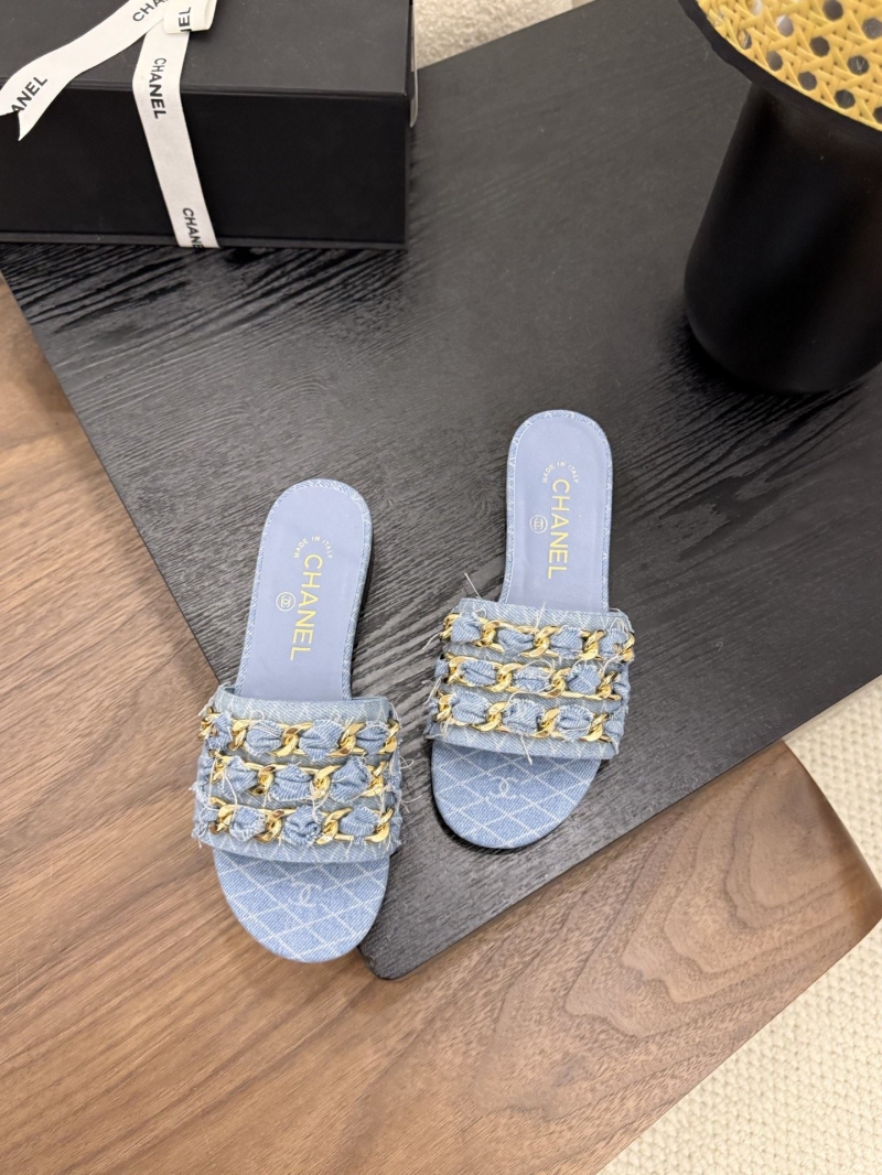 Ch**el slippers